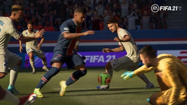 FIFA 21 soccer players going after the ball